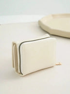 Billetera pequeña con botón a presión