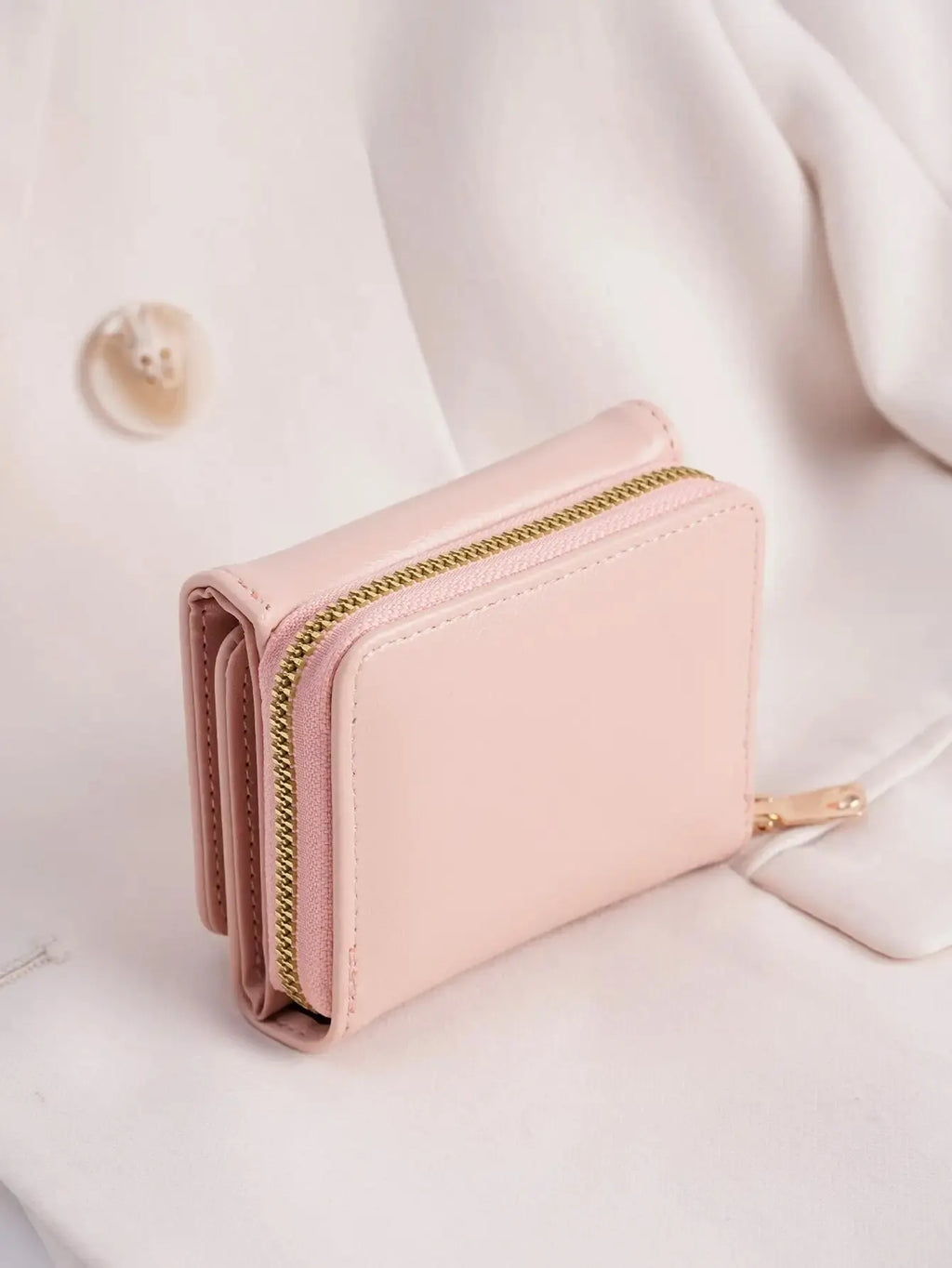 Billetera pequeña con botón a presión