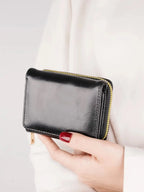 Billetera pequeña con botón a presión