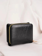 Billetera pequeña con botón a presión