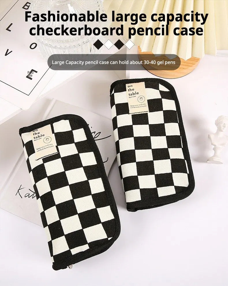 20cm Ins negro y blanco tablero de cuadros de gran capacidad de almacenamiento de gran valor bolsa de lápiz caja de papelería